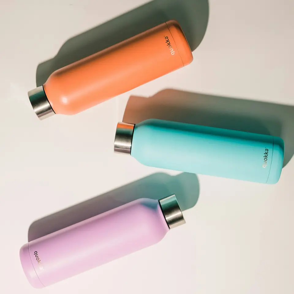 Botellas reutilizables de acero de varios colores